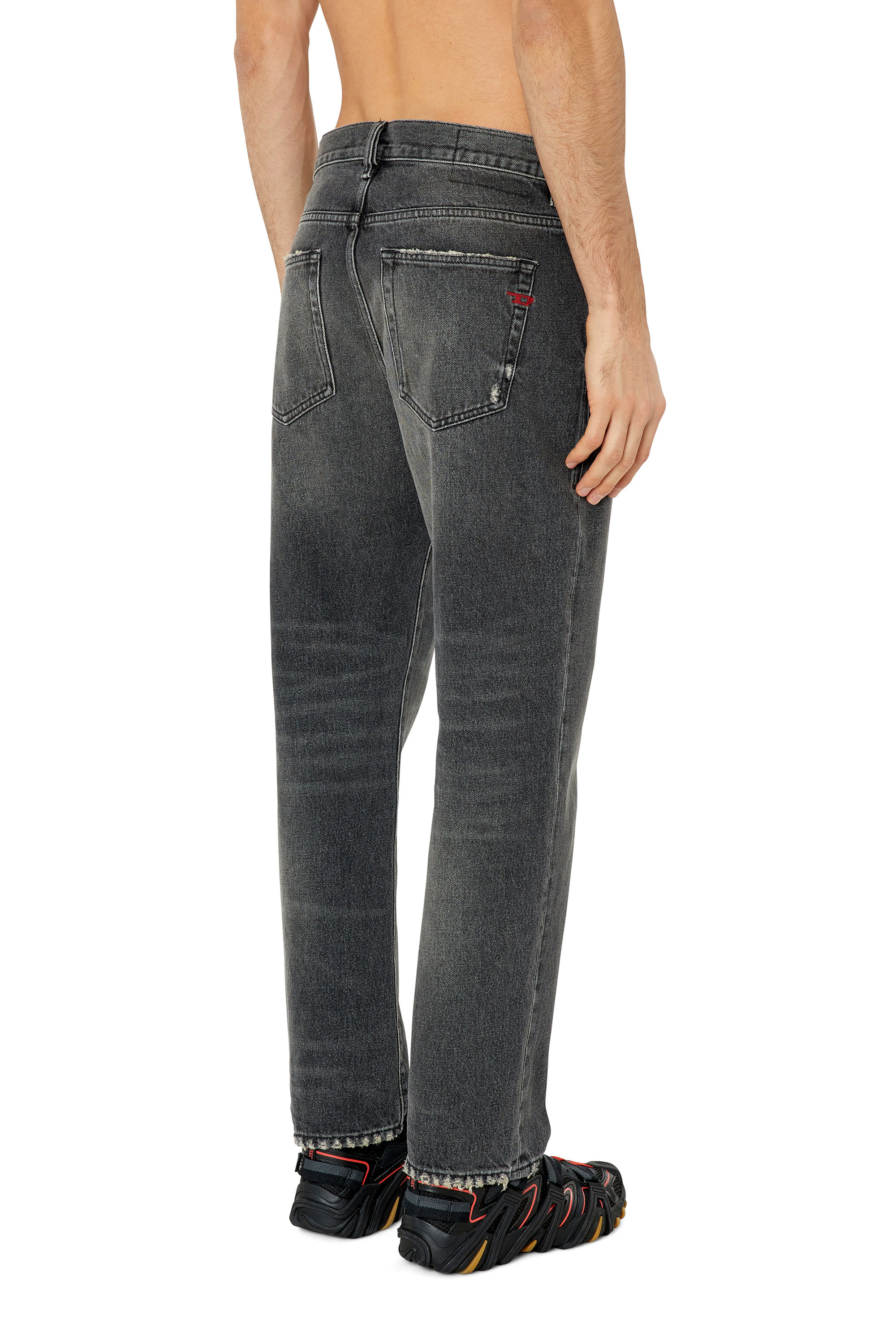 Diesel - 2020 D-Viker 007K8 Straight Jeans, Negro/Gris oscuro - Image 2