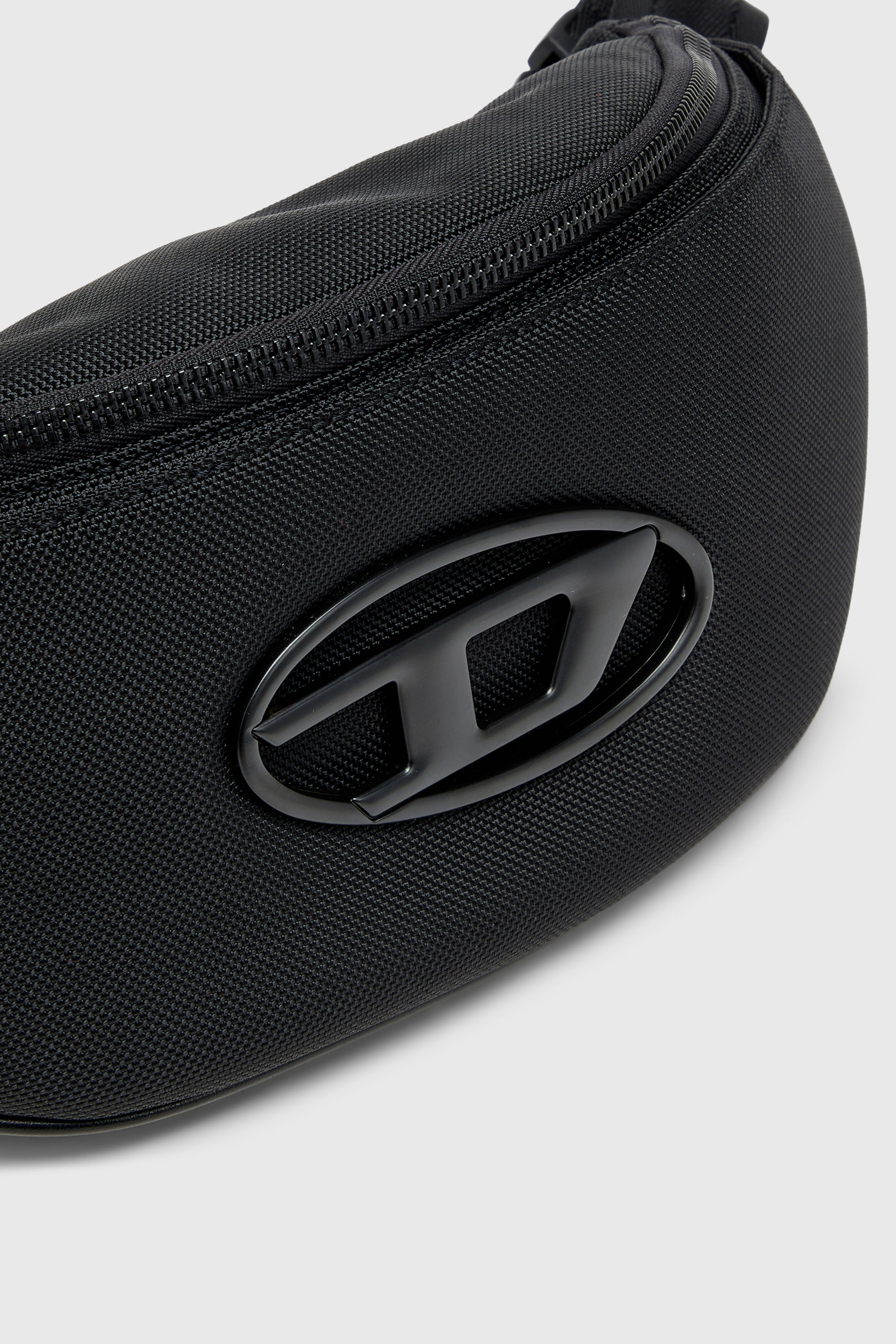 Diesel - HOLI-D BELT BAG M, Holi-D - Bolso ri&ntilde;onera de nylon con bolsillo interior Unisex in Negro - 5