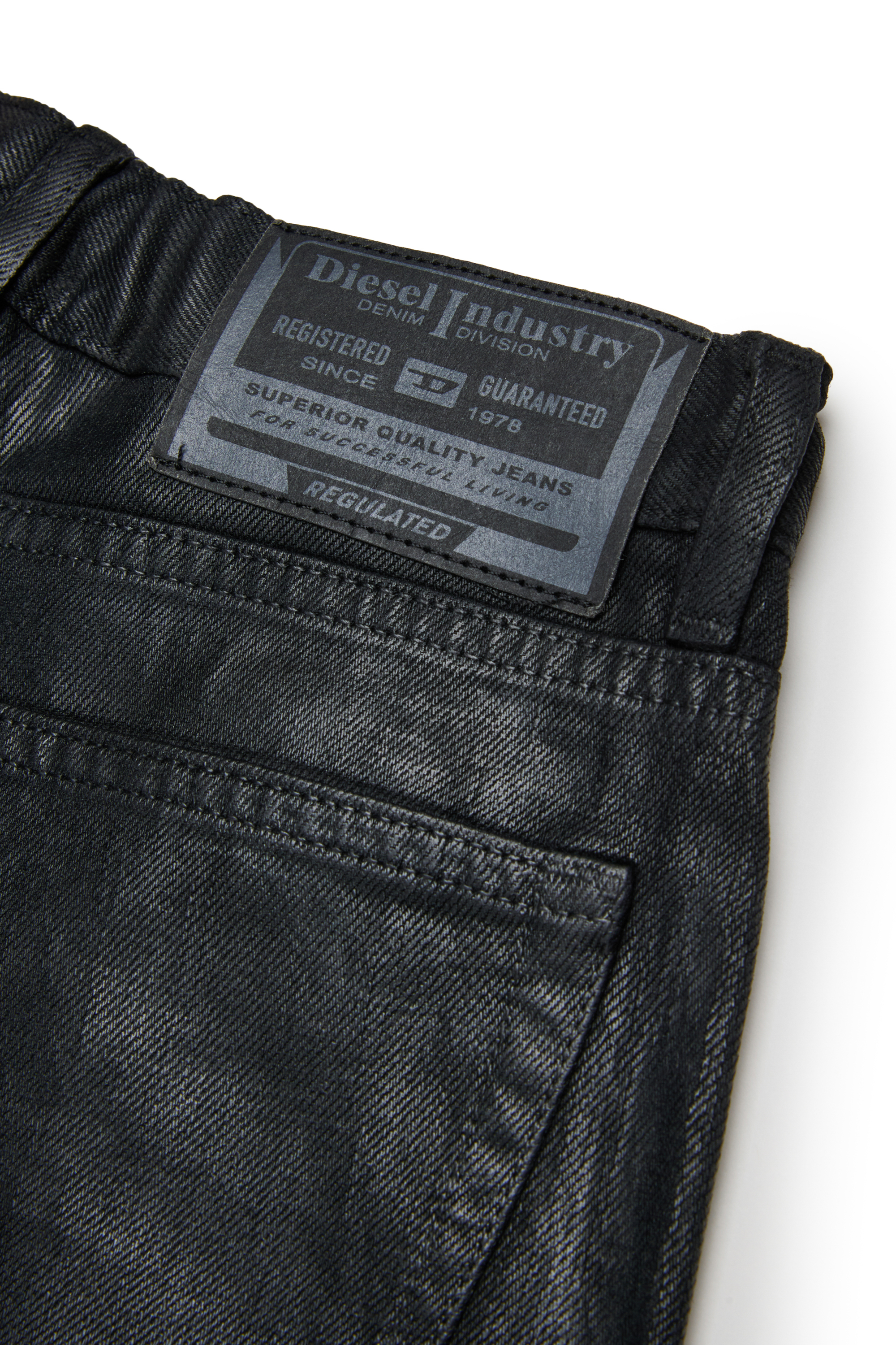 Diesel - D-ARGJX-SHORT-SP-J, Shorts vaqueros con detalles deshilachados Mujer in Negro - 4