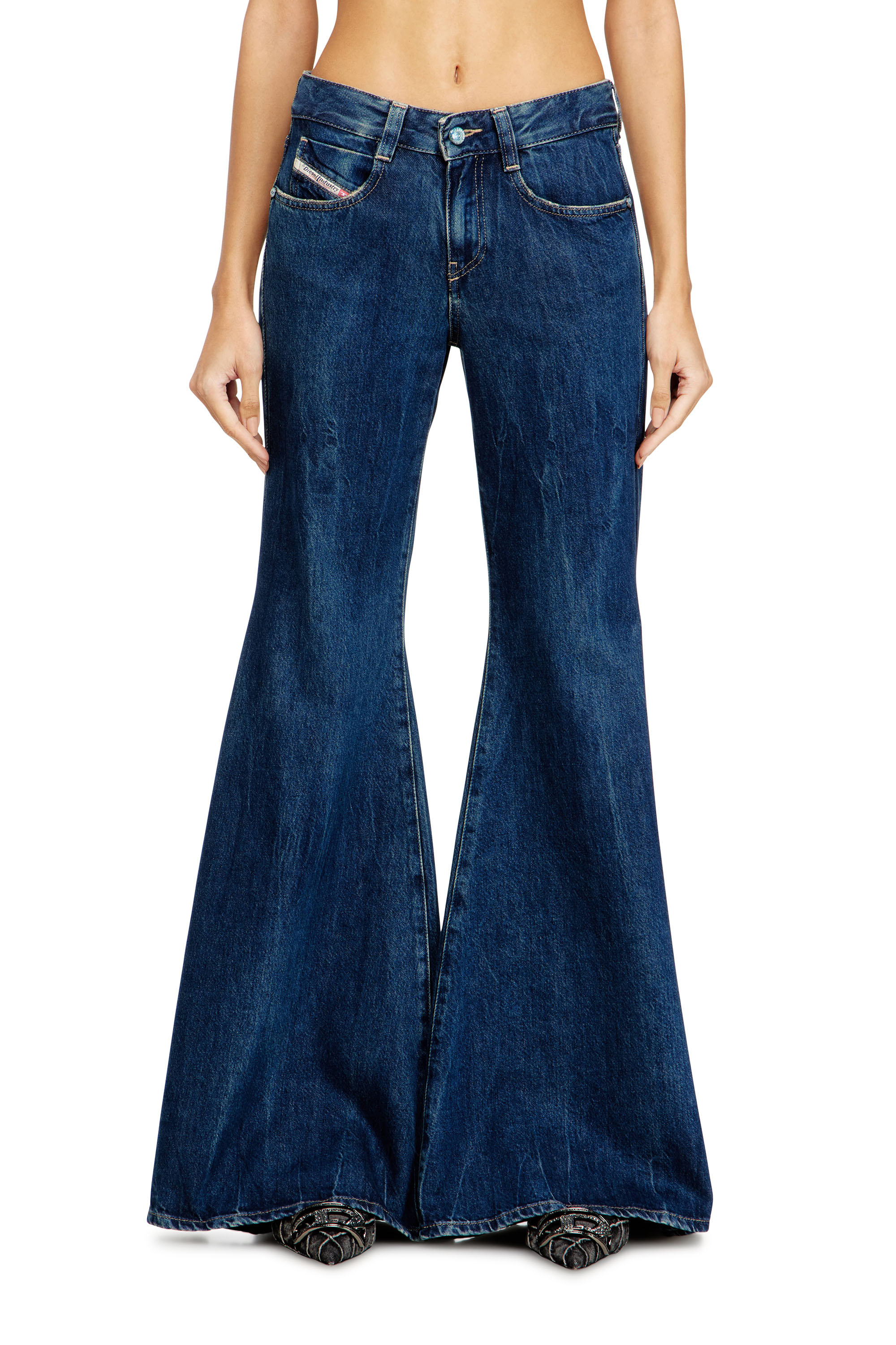 Diesel - Flare Jeans 1970 D-Bleess 09N61 Mujer, Azul medio - 1