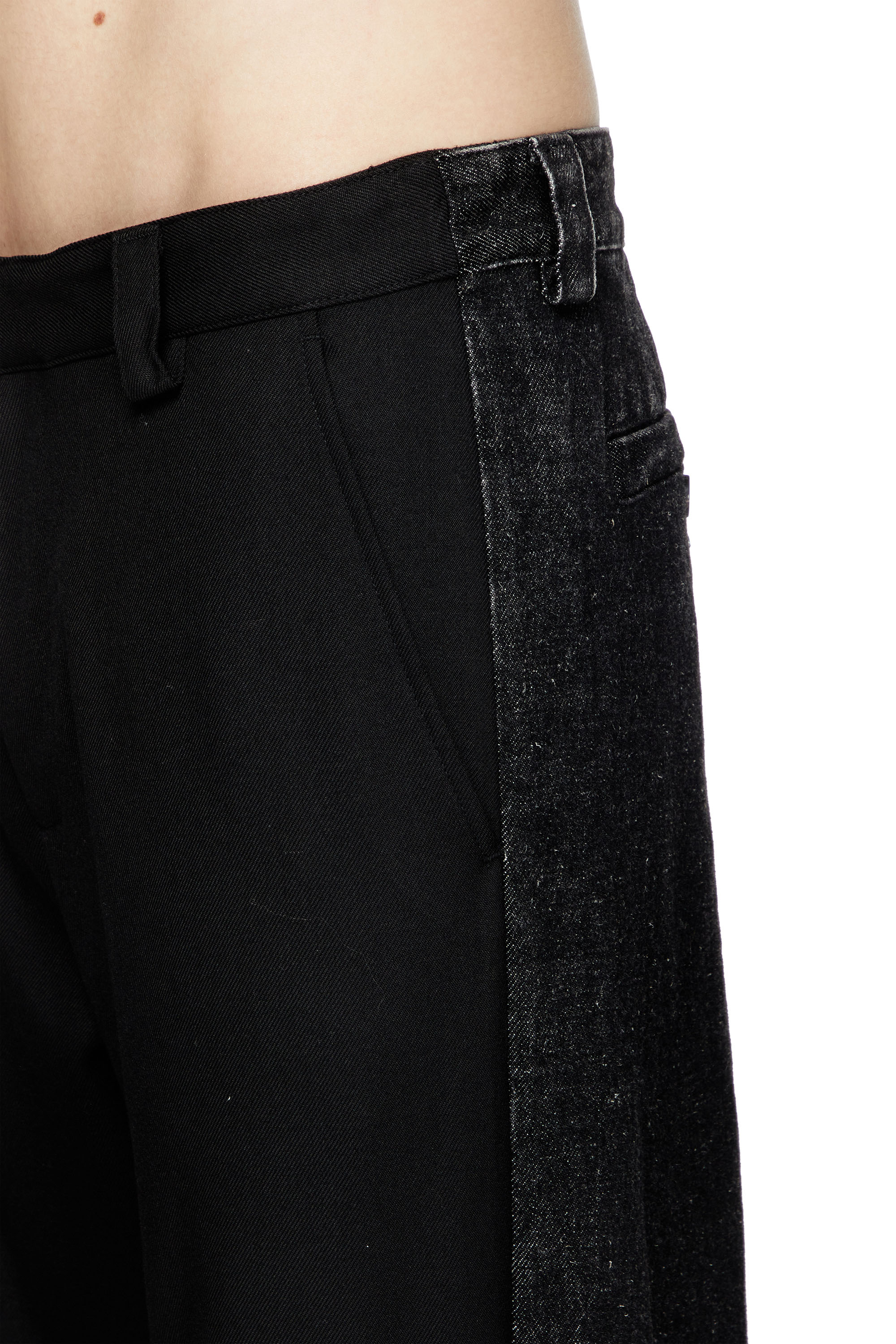 Diesel - P-WIRE-B, Pantalones híbridos de sarga y denim Hombre in Negro - 5