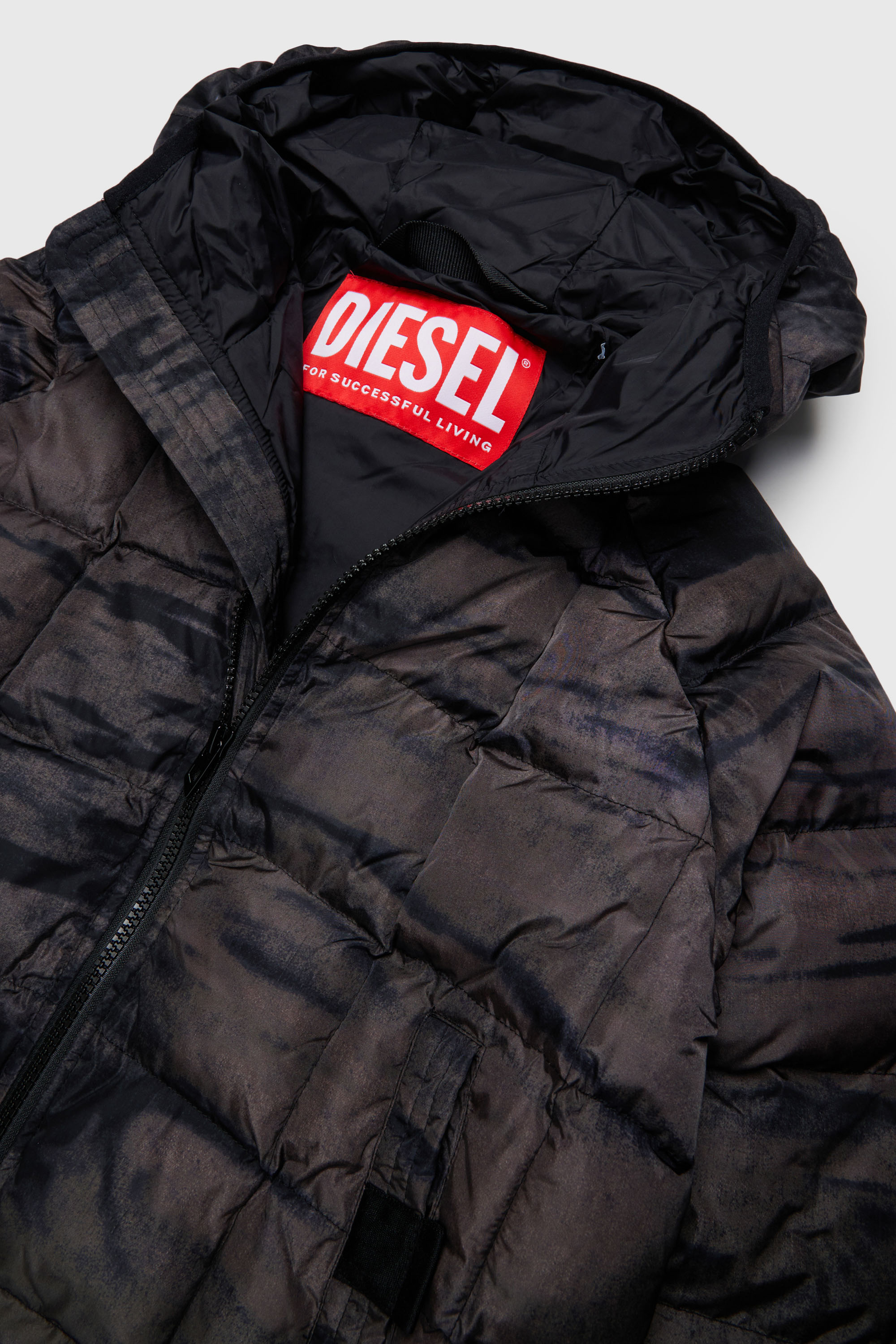 Diesel - JDEN, Chaqueta acolchada con estampado gr&aacute;fico difuminado Hombre in Verde - 3
