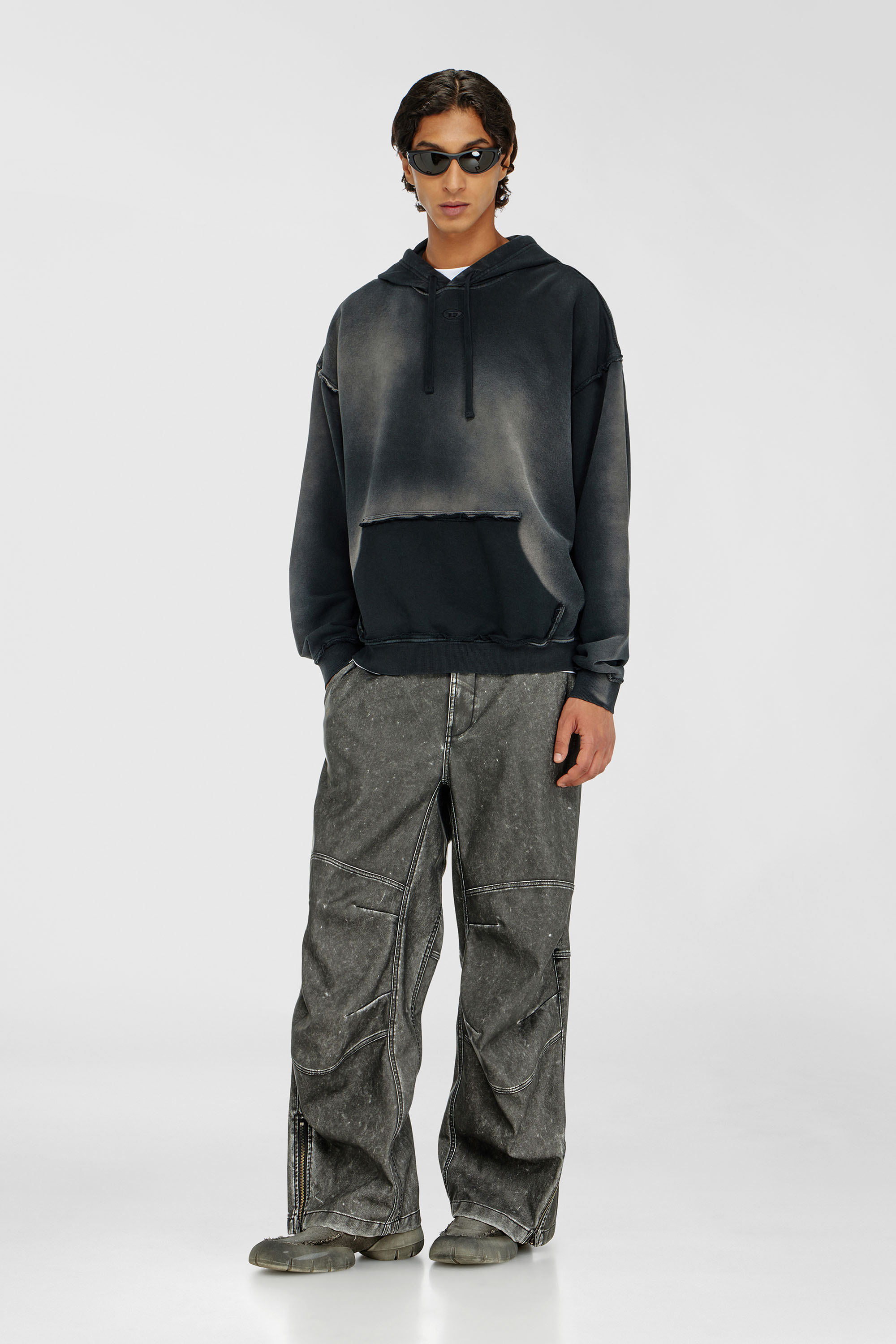 Diesel - S-POCK-HOOD, Sudadera de algod&oacute;n descolorida con detalles deshilachados Hombre in Multicolor - 2
