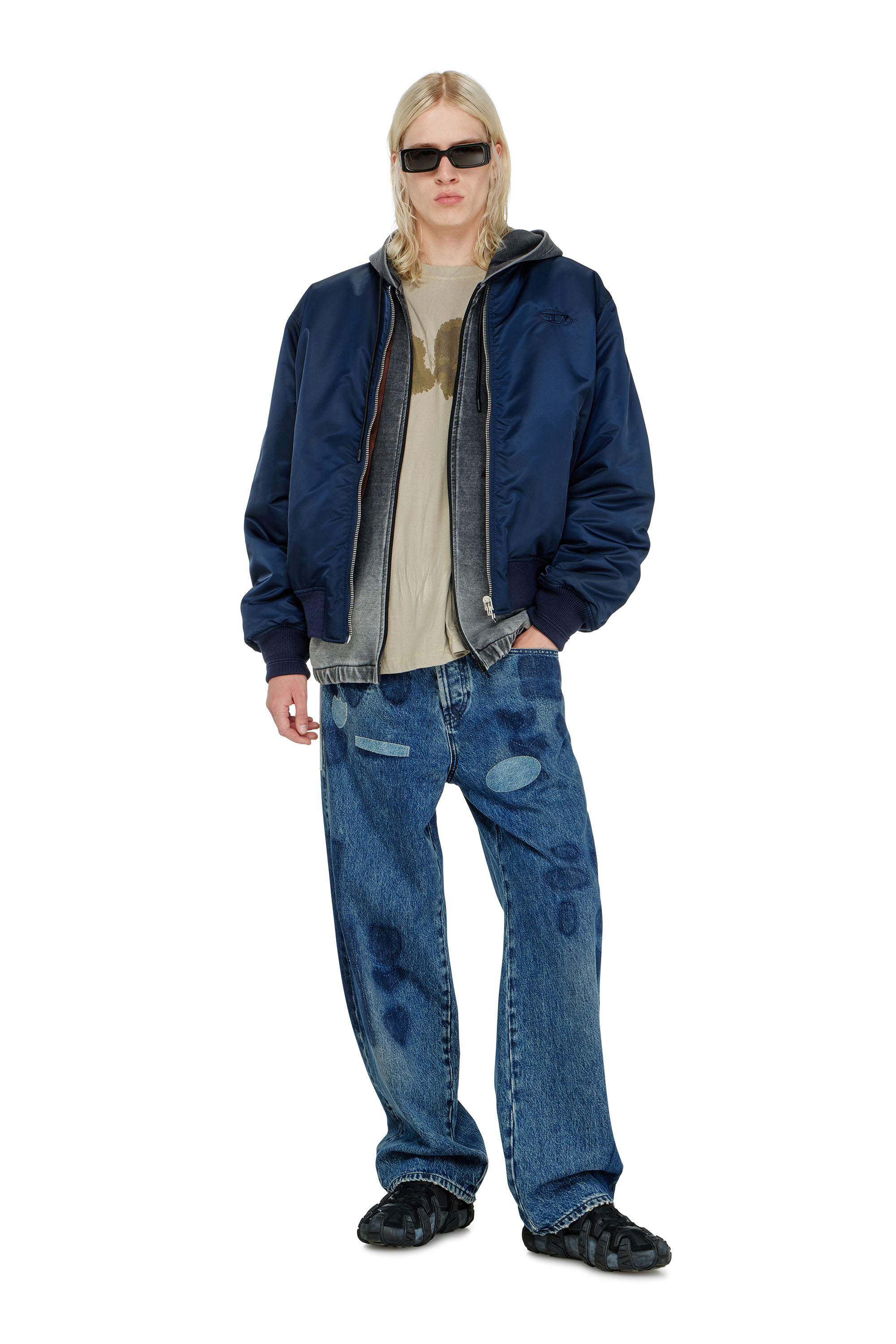 Diesel - W-TYPE-D1, Chaqueta bomber acolchada con bordado Oval D Hombre in Azul marino - 1