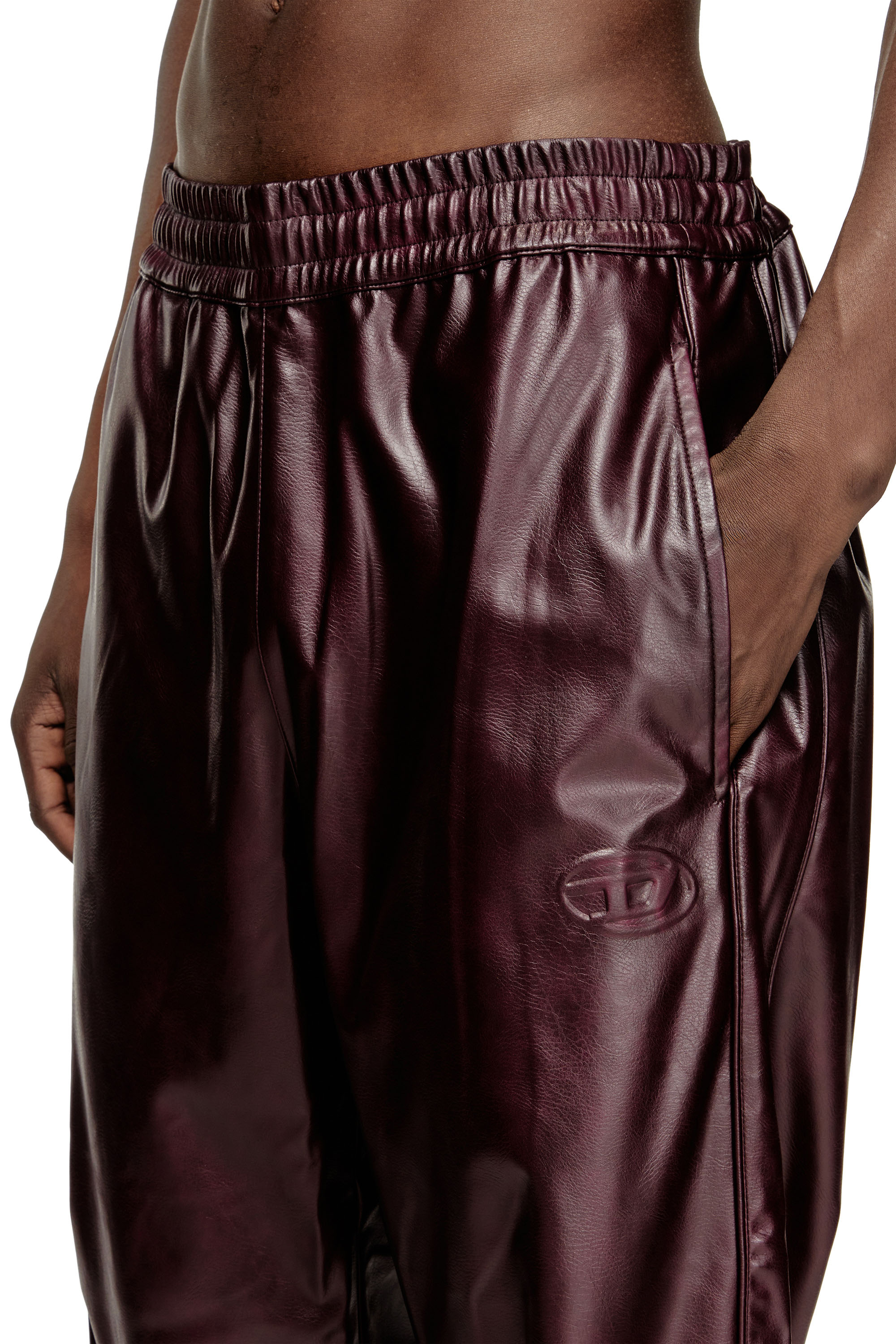 Diesel - FR-P-ARTEN, Pantalones con logotipo en burgundy Hombre in Rojo - 4