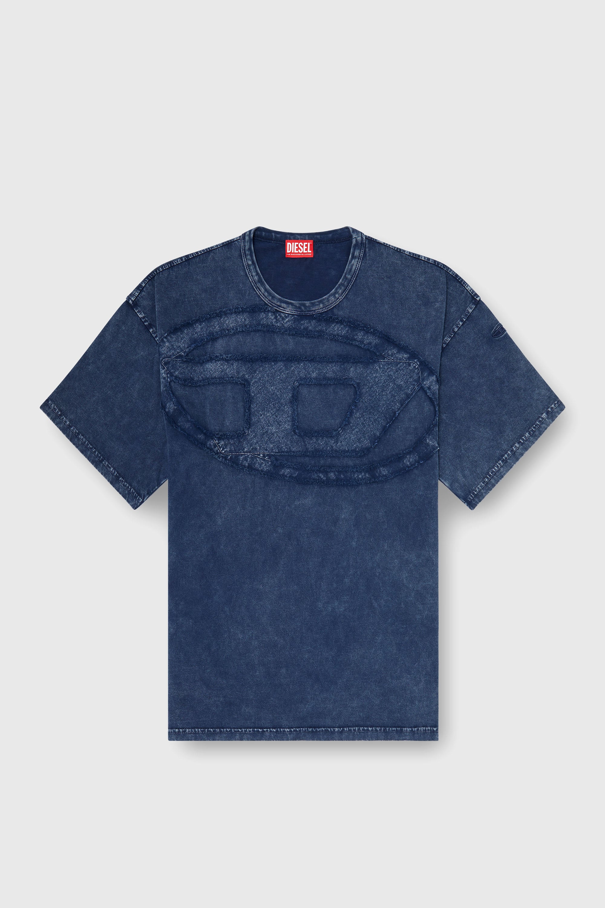 Diesel - T-BOXT-DEN, Camiseta de algod&oacute;n relajada con aplique Oval D Hombre in Azul marino - 2