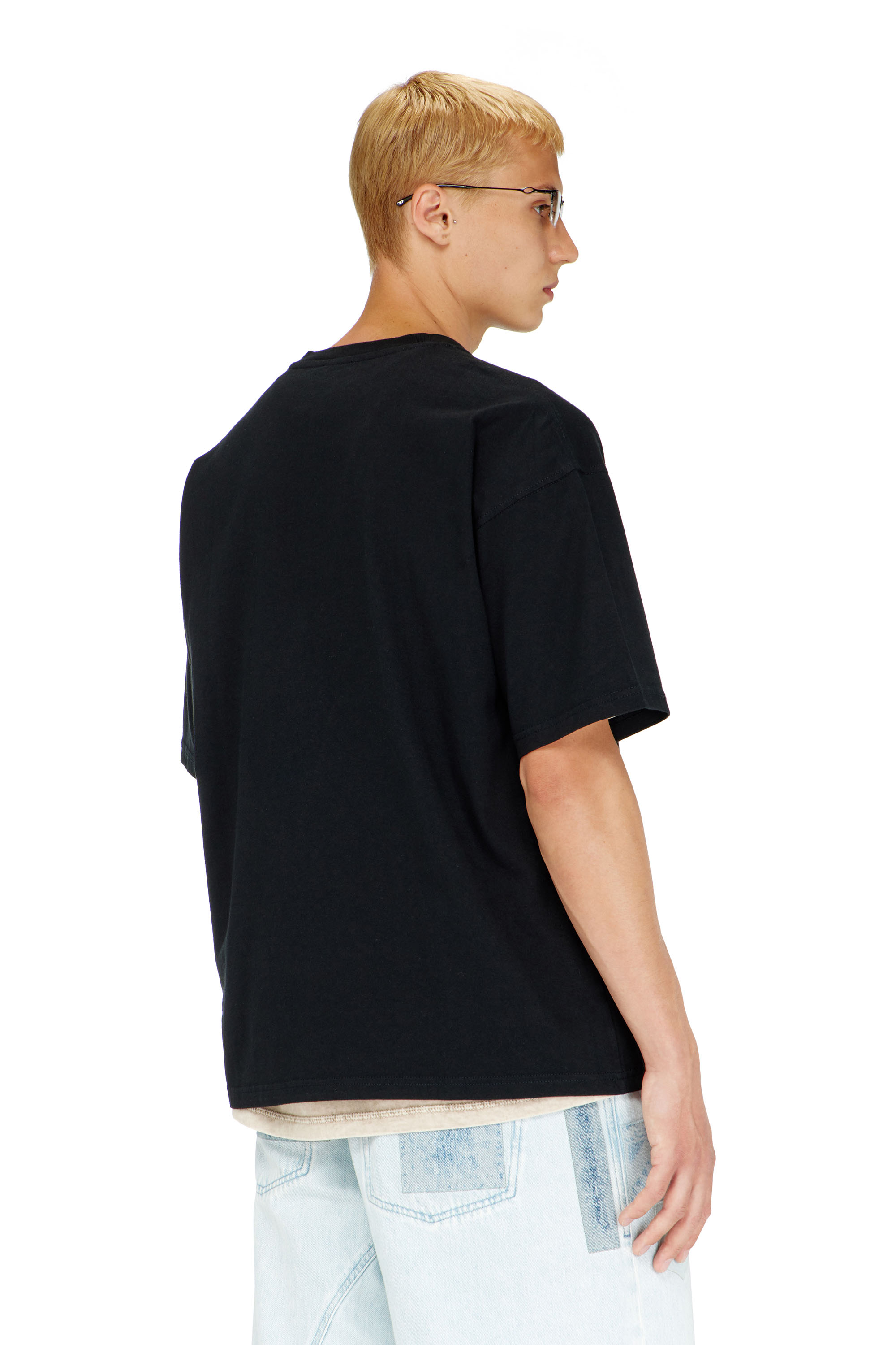 Diesel - T-BOXT-LAB, Camiseta con parche del logotipo en jacquard Hombre in Negro - 4