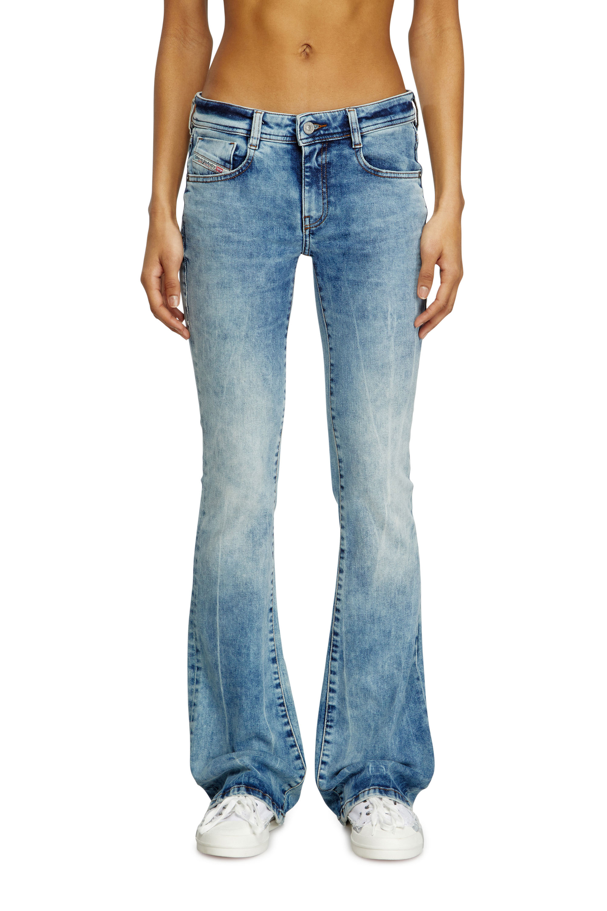 Diesel - Bootcut Jeans 1969 D-Ebbey 0BMBM Mujer, Azul Claro - 1