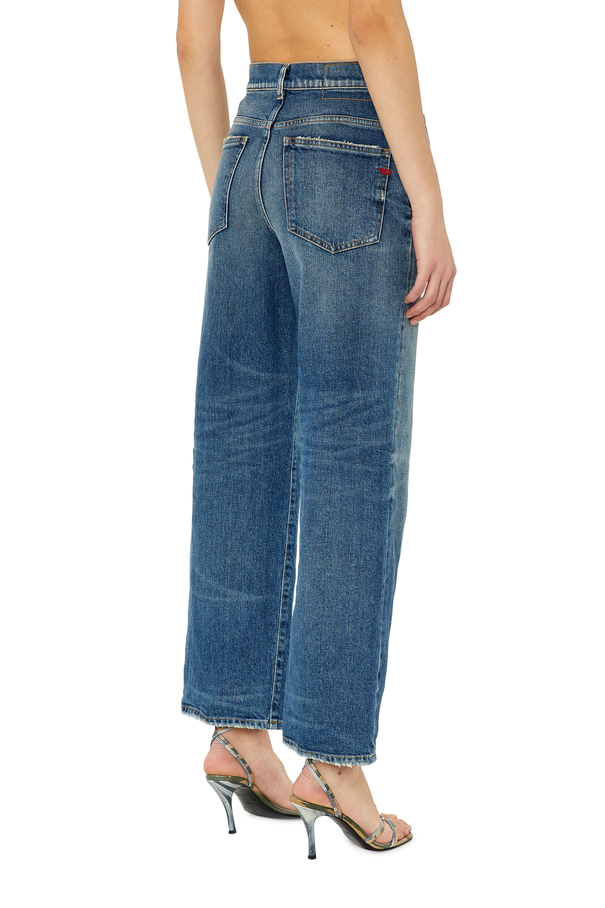 Diesel - 2000 WIDEE 007L1 Bootcut and Flare Jeans, Azul medio - Image 4