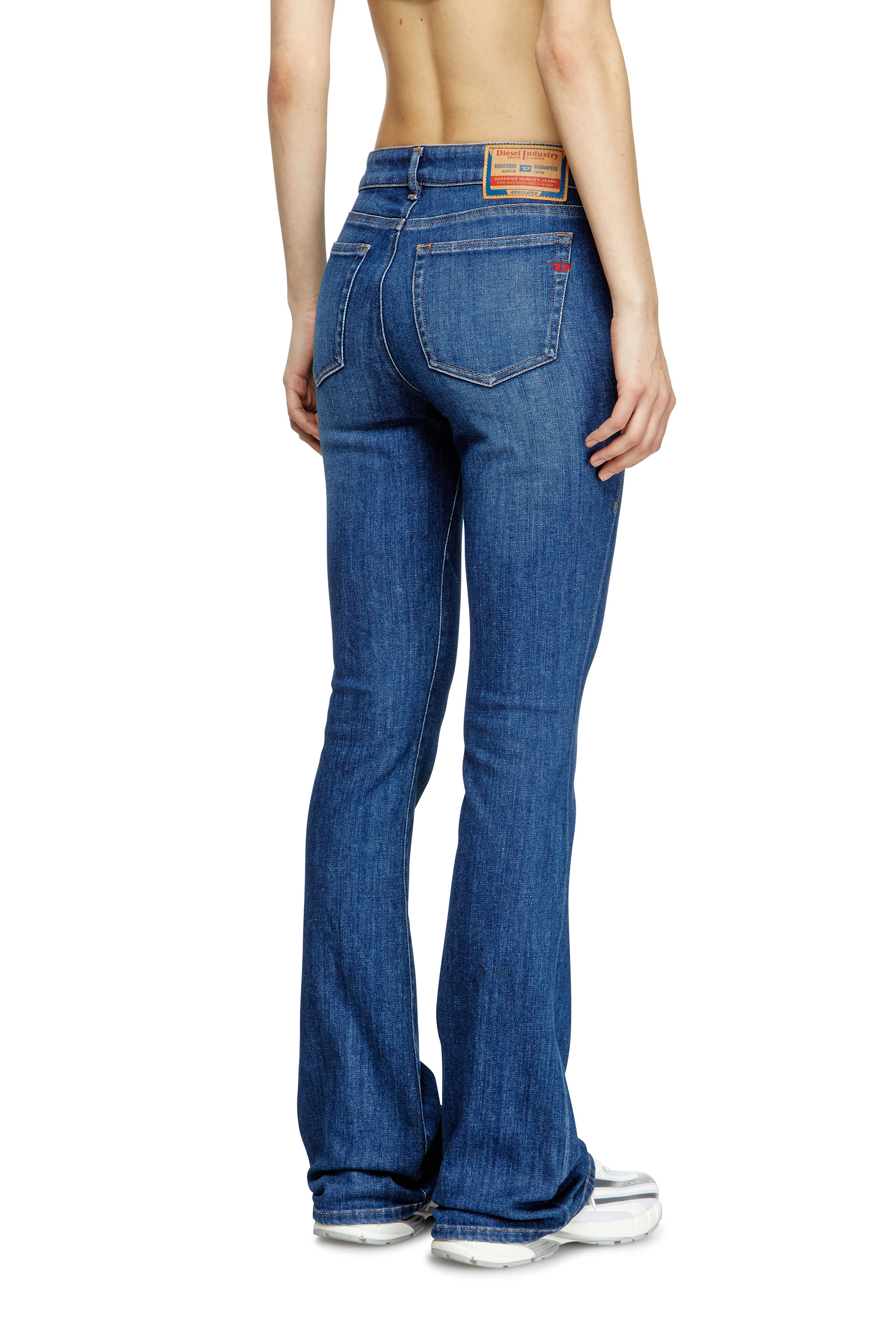 Diesel - Bootcut Jeans 1969 D-Ebbey 09M73 Mujer, Azul medio - 4
