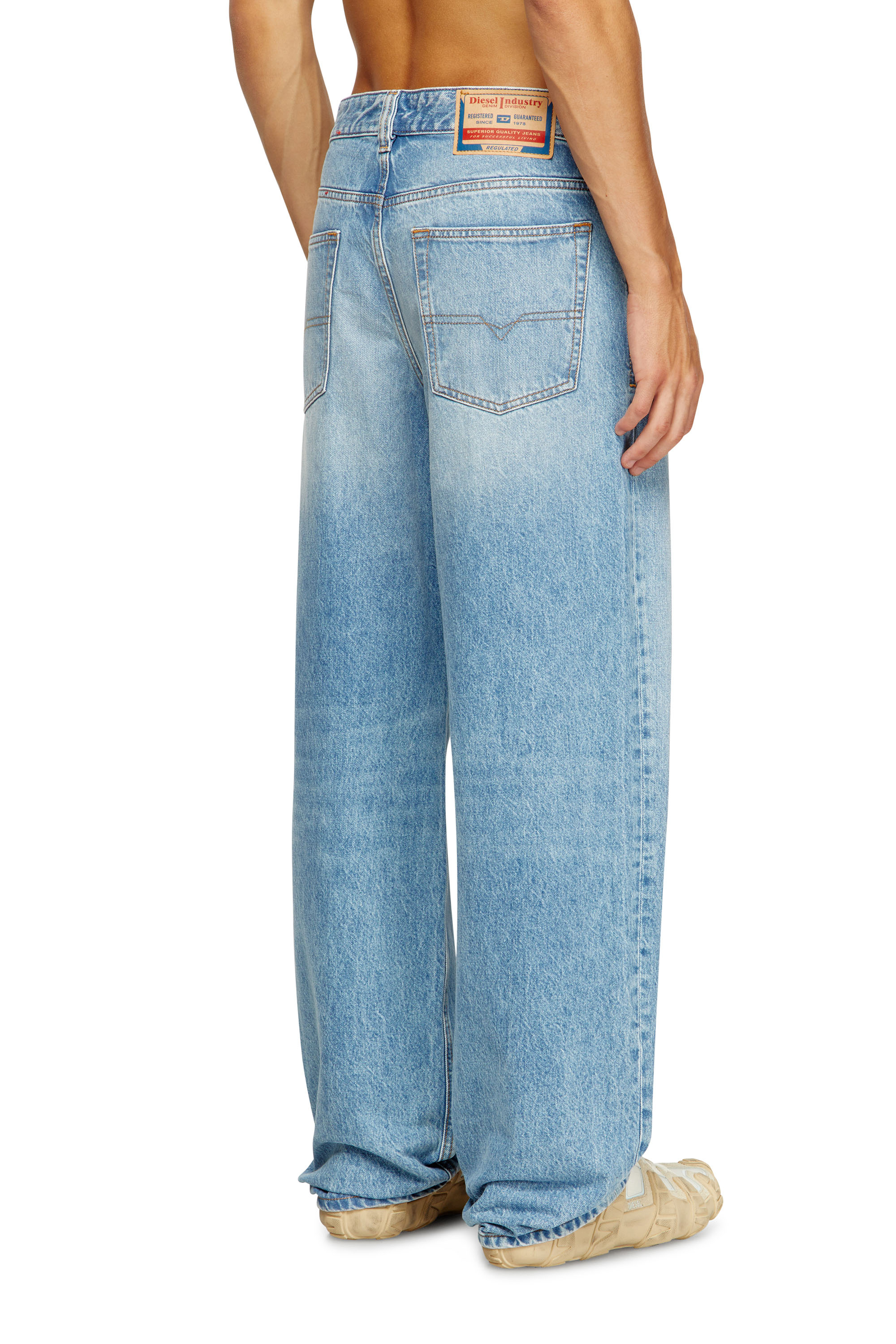 Diesel - Relaxed Jeans 2001 D-Macro 09I29 Hombre, Azul Claro - 4