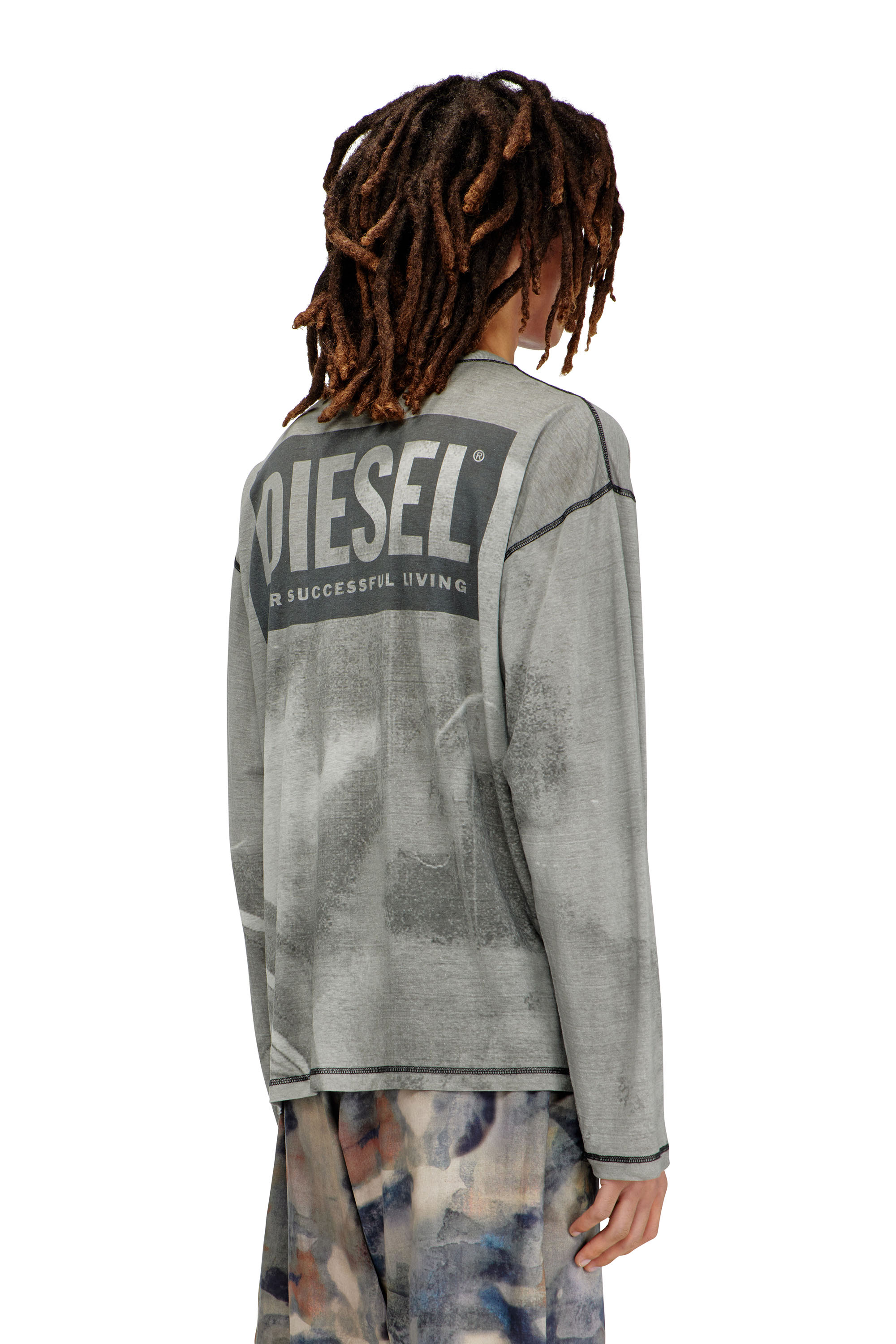 Diesel - T-BOXT-LS-NC-V1, Camiseta de manga larga con estampado trompe l'oeil Hombre in Gris - 4