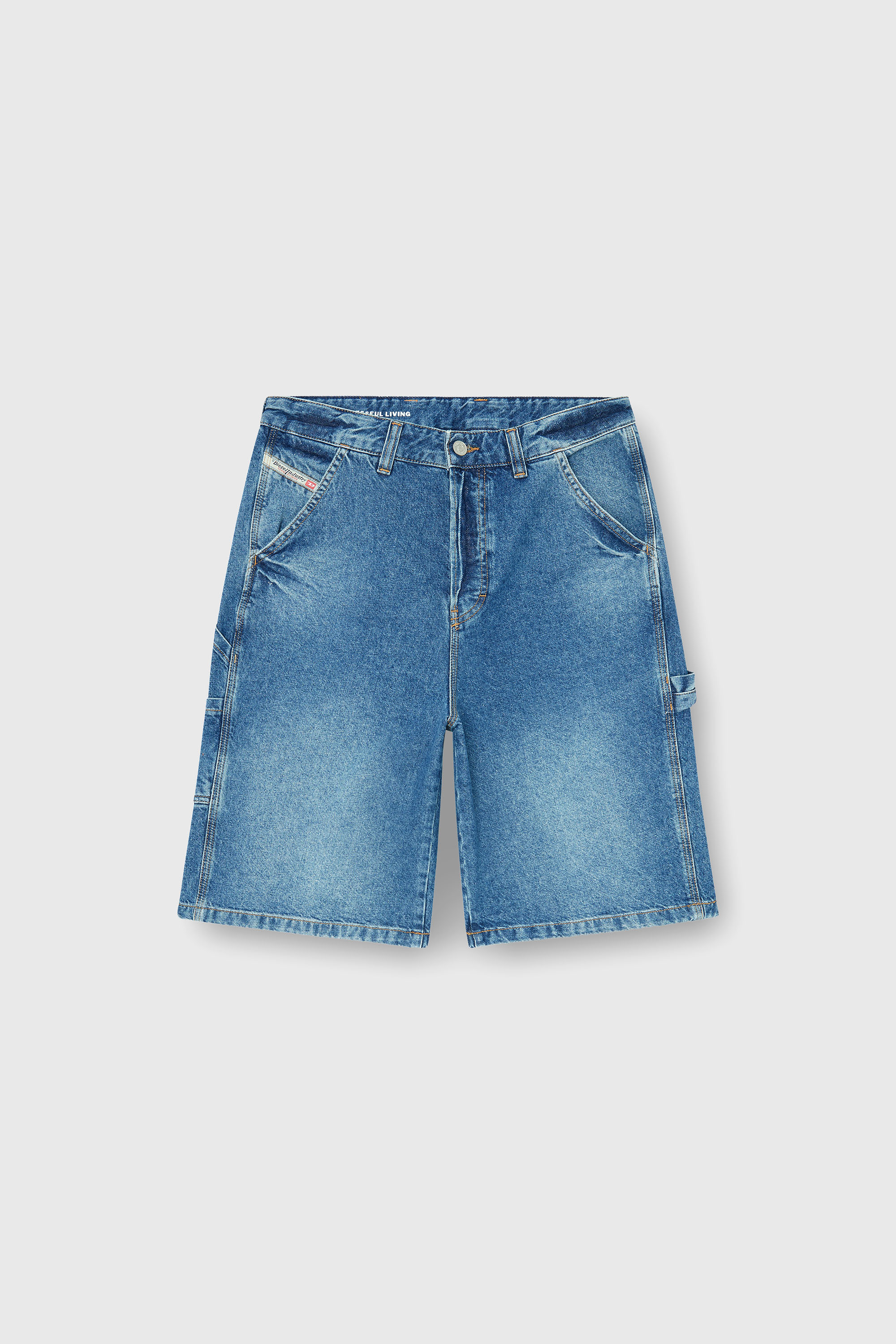 Diesel - D-LIVERY-W-SHORT, Pantalones cortos vaqueros de estilo utilitario Hombre in Azul marino - 2