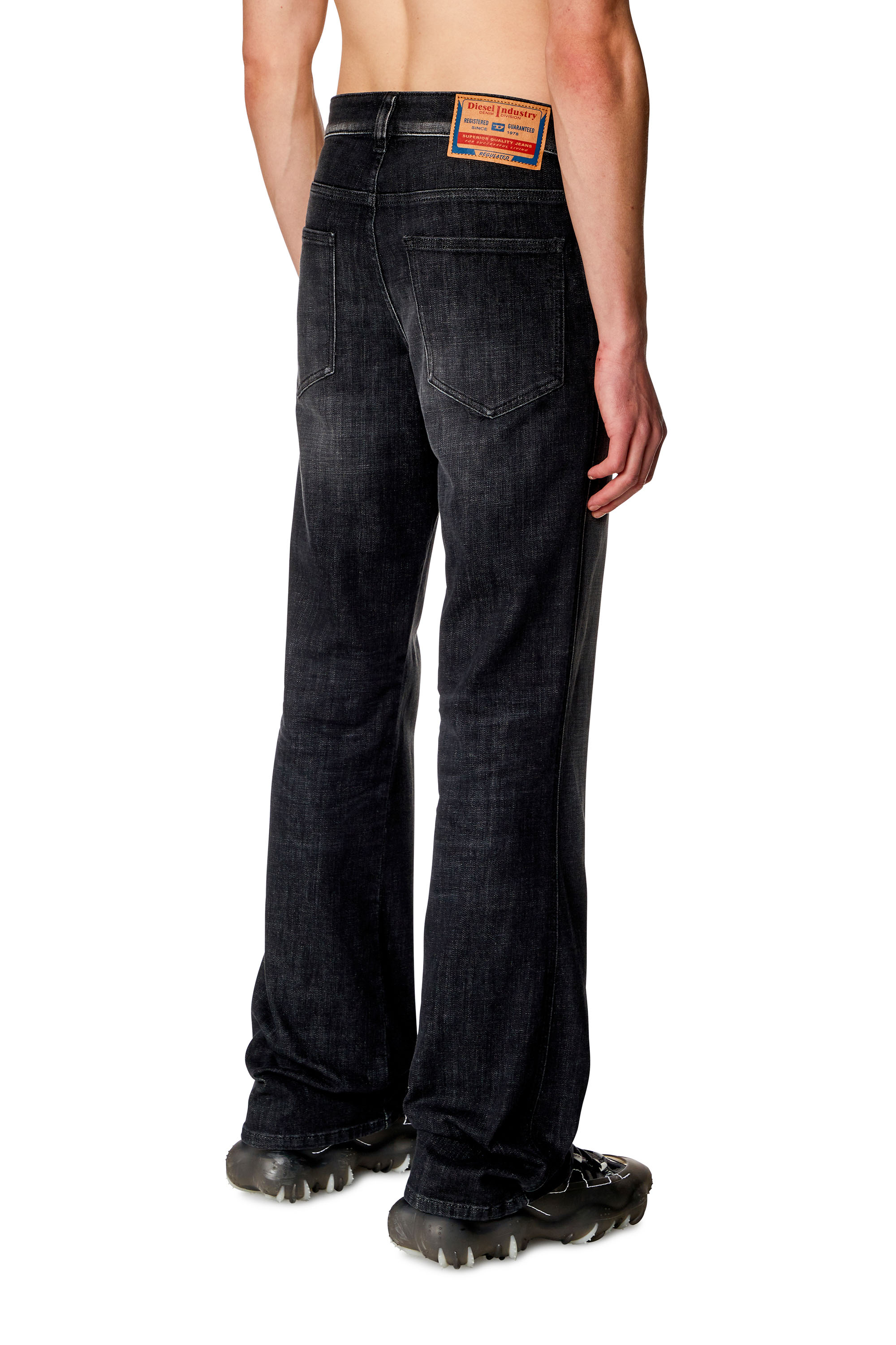 Diesel - Bootcut Jeans 1998 D-Buck 09H34 Hombre, Negro/Gris oscuro - 4
