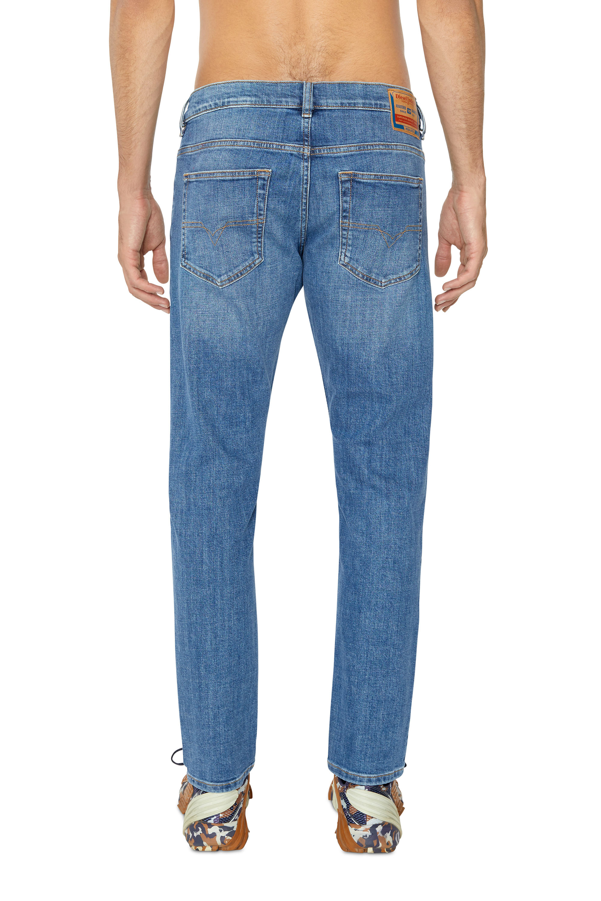 Diesel - D-Luster 0IHAT Slim Jeans, Azul medio - Image 2