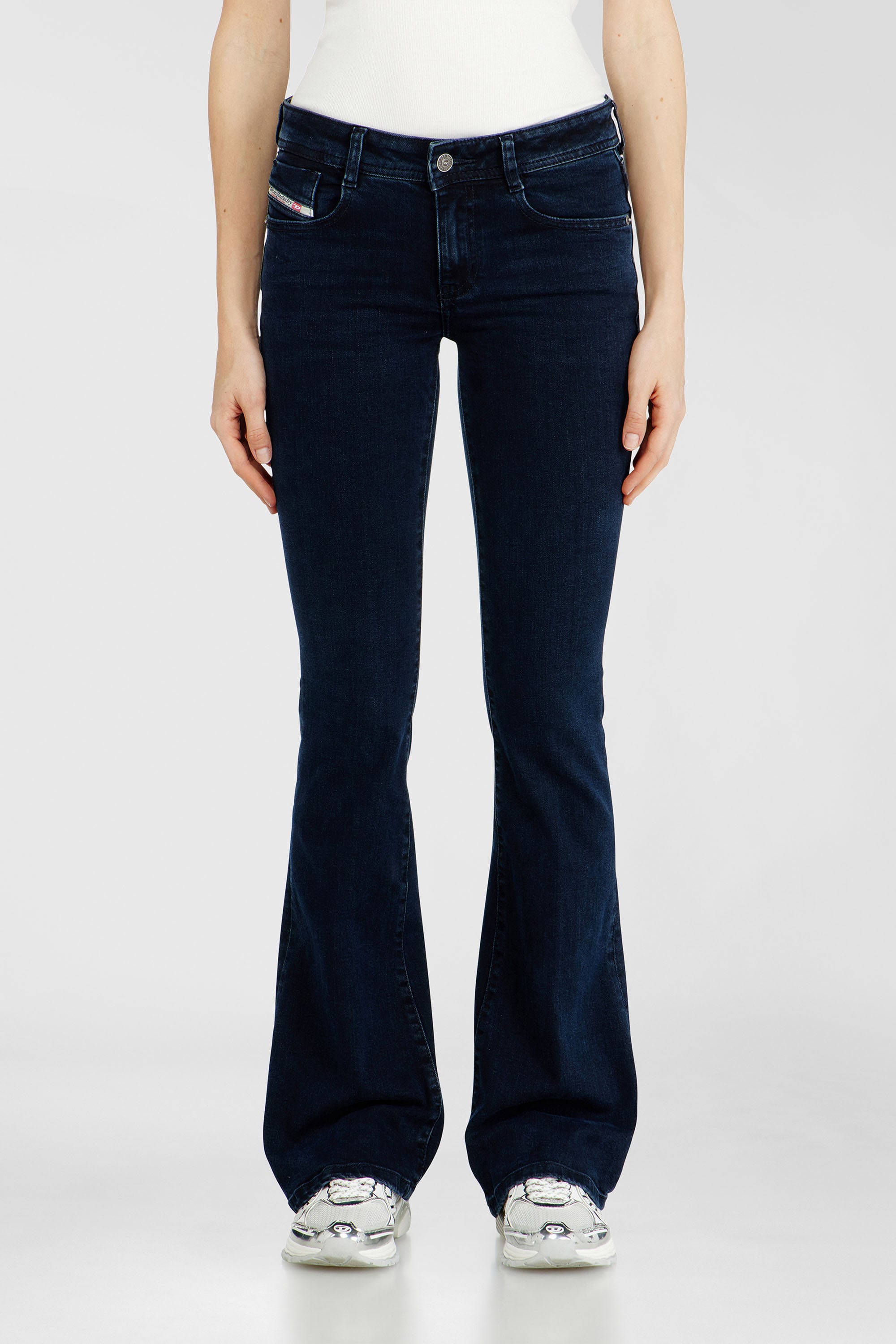 Diesel - Bootcut Jeans 1969 D-Ebbey 0KBBG Mujer, Azul Oscuro - 1