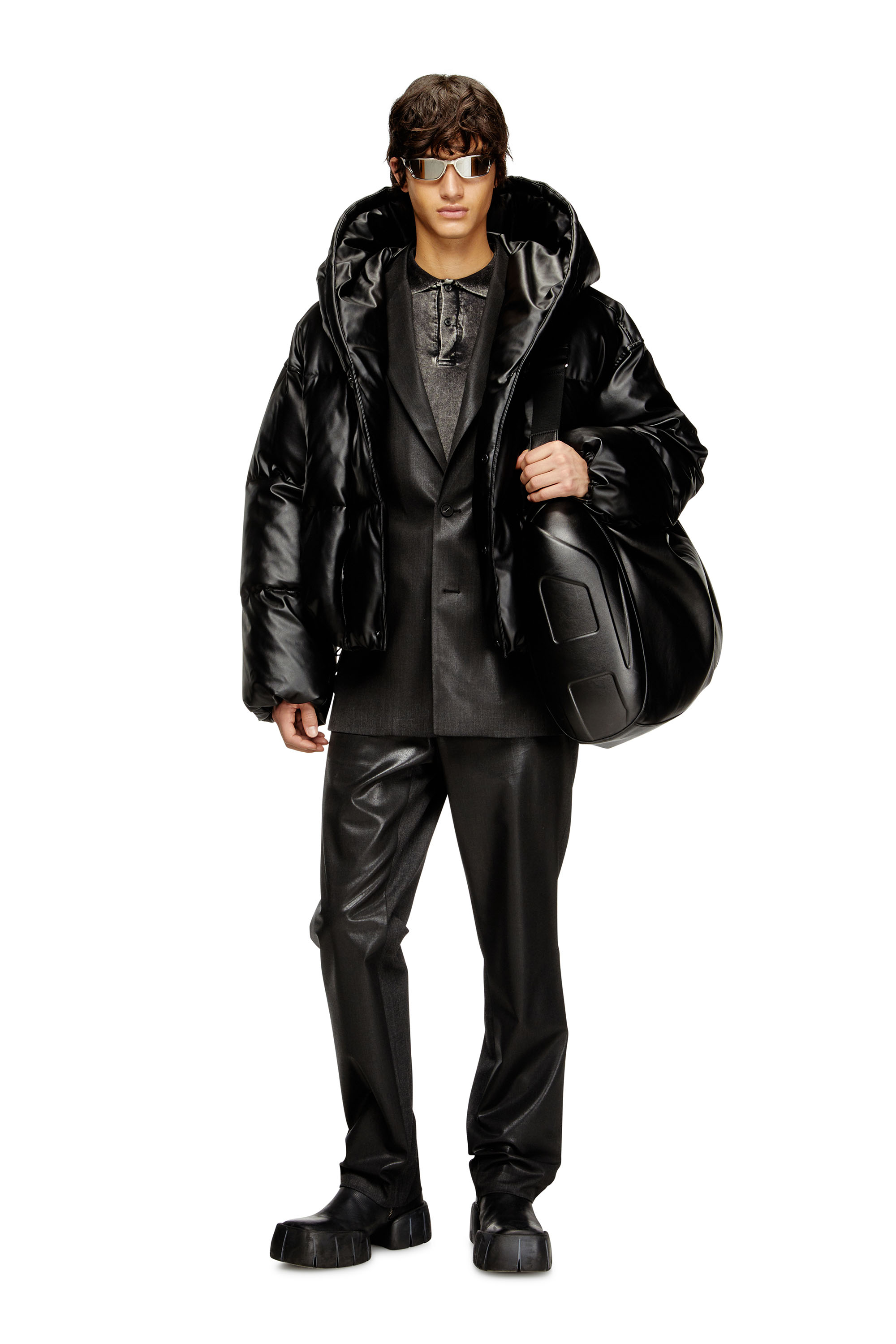 Diesel - W-MYLEY, Chaqueta acolchada con capucha en tejido recubierto Hombre in Negro - 2