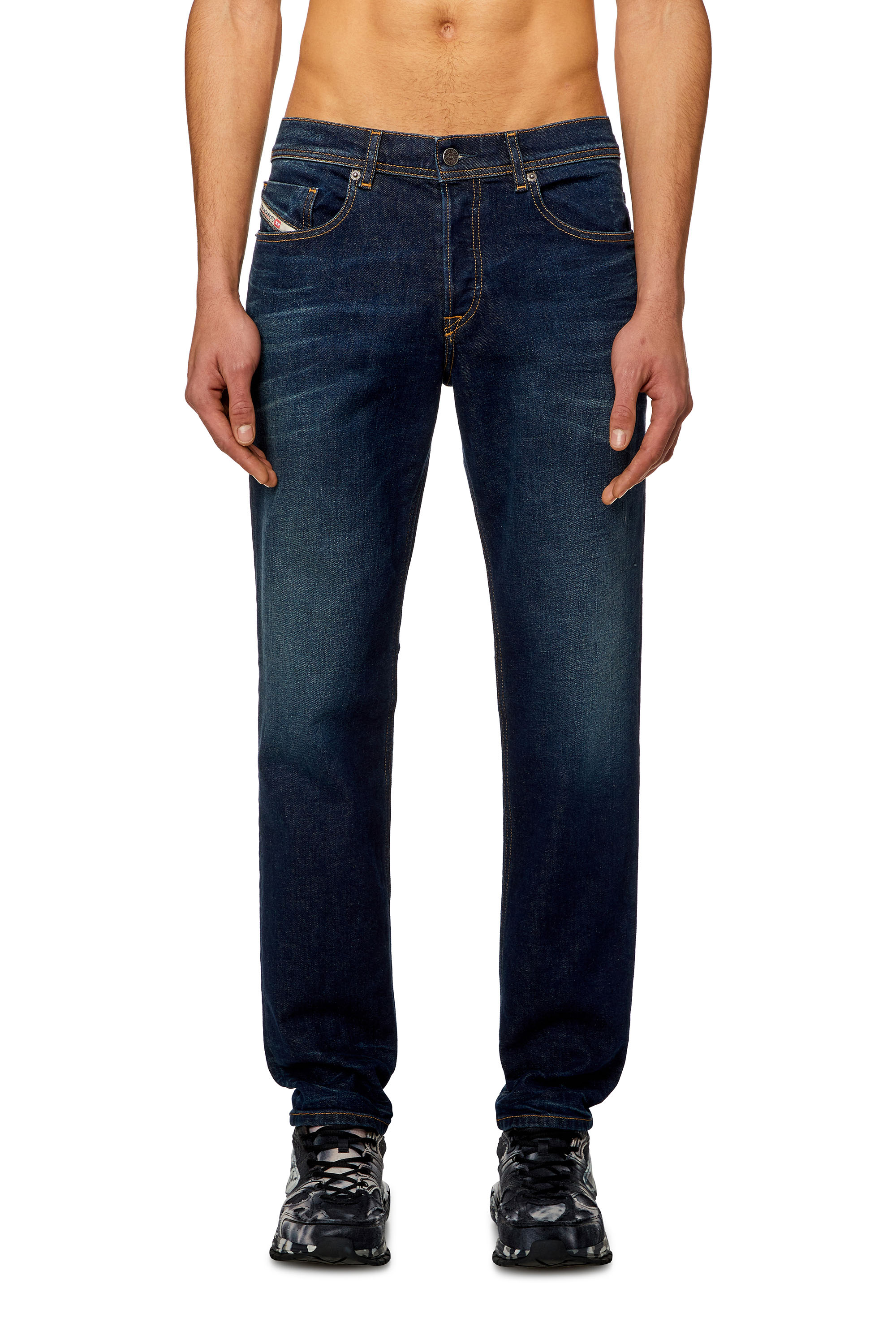 Diesel - Tapered Jeans 2023 D-Finitive 09H38, Azul Oscuro - Image 2