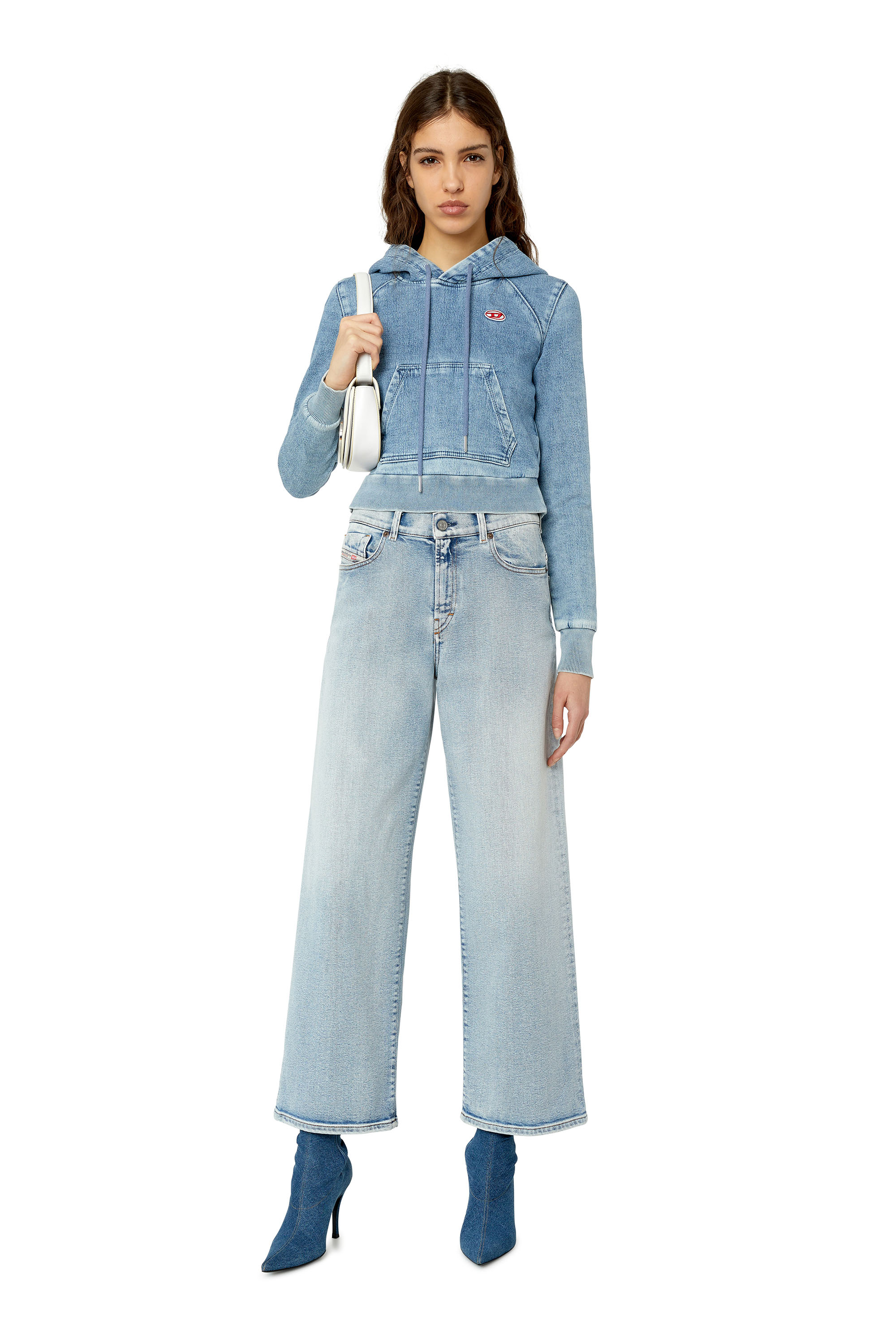 Diesel - 2000 9C08L Bootcut and Flare Jeans, Azul Claro - Image 4