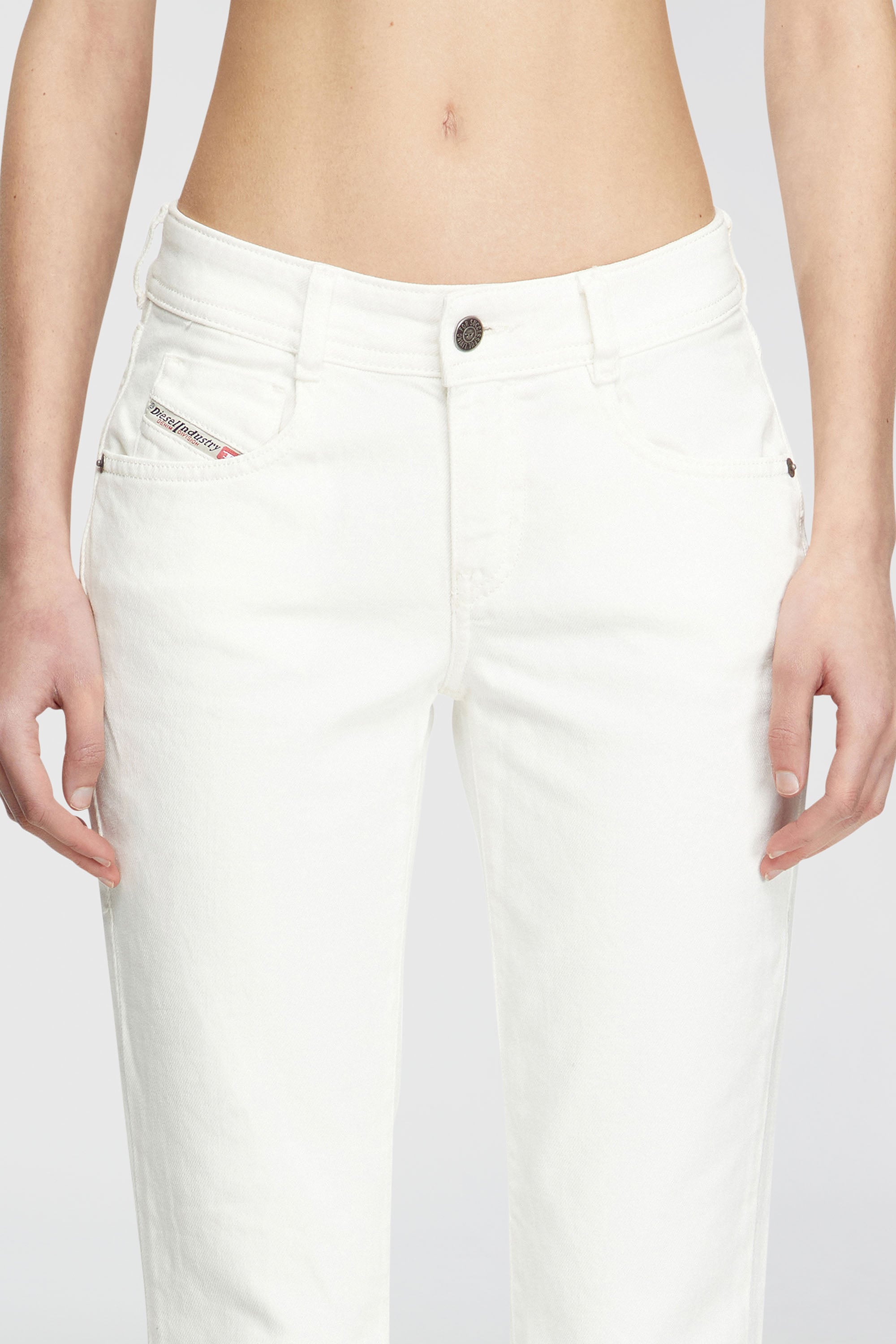 Diesel - Bootcut Jeans 1969 D-Ebbey 09D63 Mujer, Blanco - 7