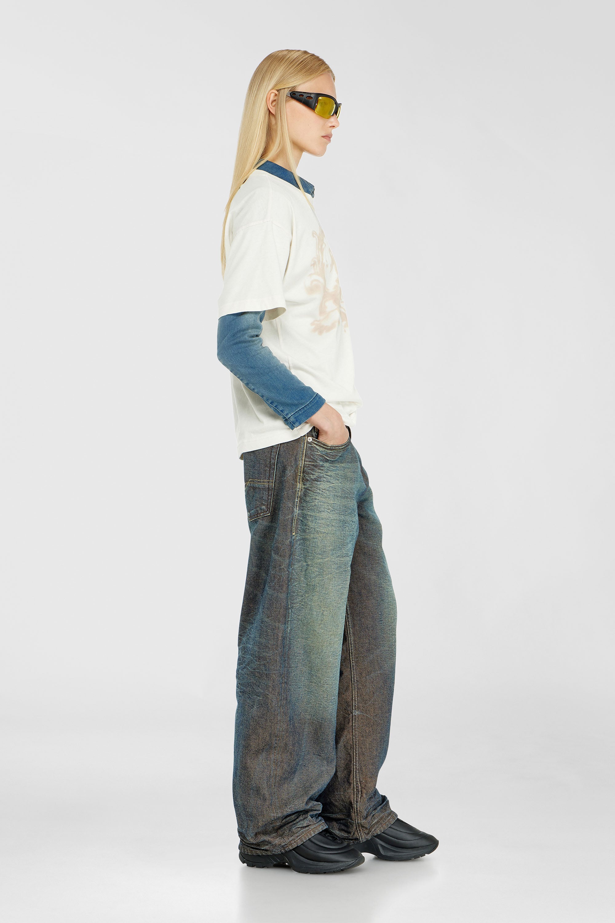 Diesel - Relaxed Jeans 1997 D-Enim-M 007EM Unisex, Azul Oscuro - 1