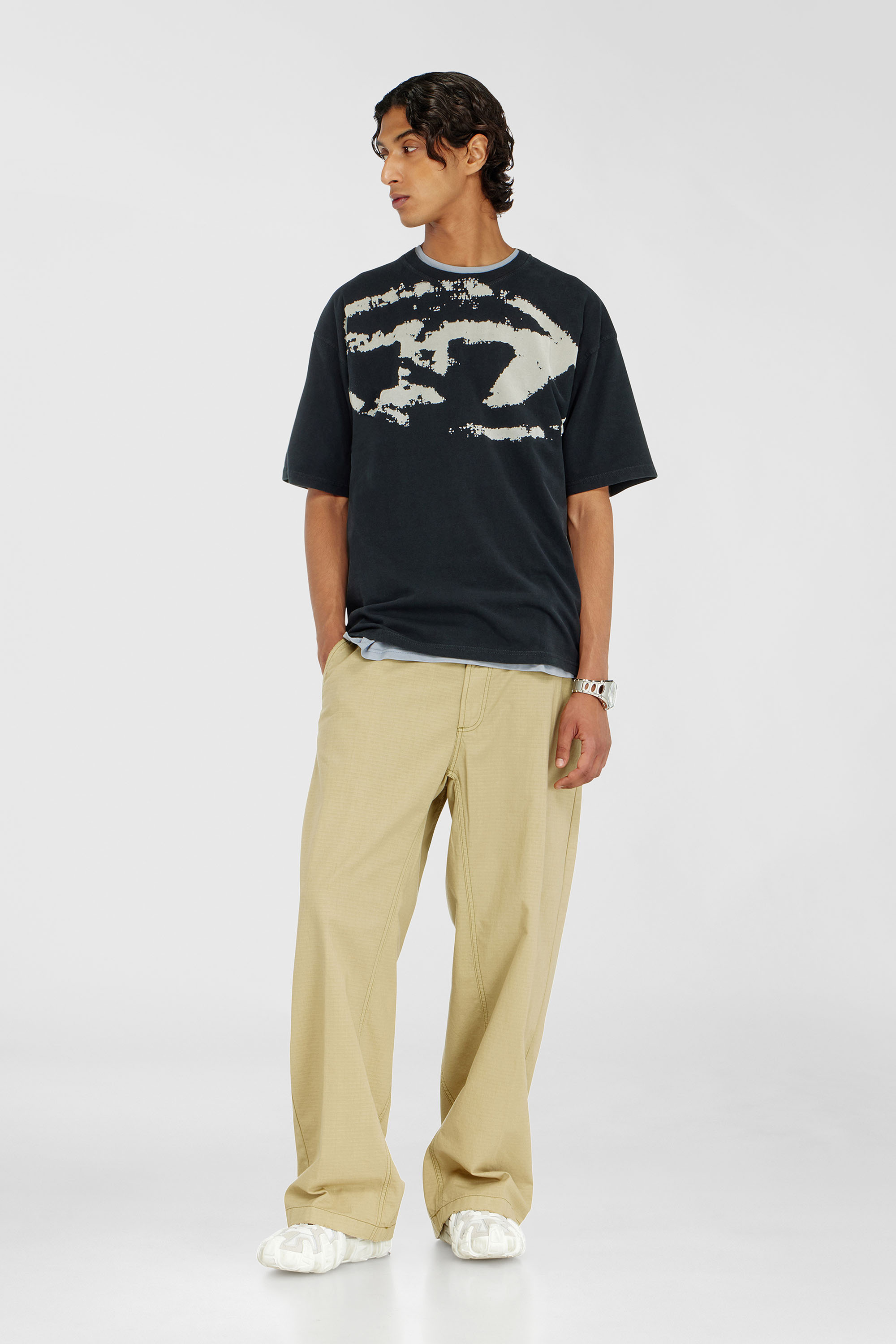 Diesel - T-BOXT-N14, Camiseta con logotipo desgastado en relieve Hombre in Negro - 1