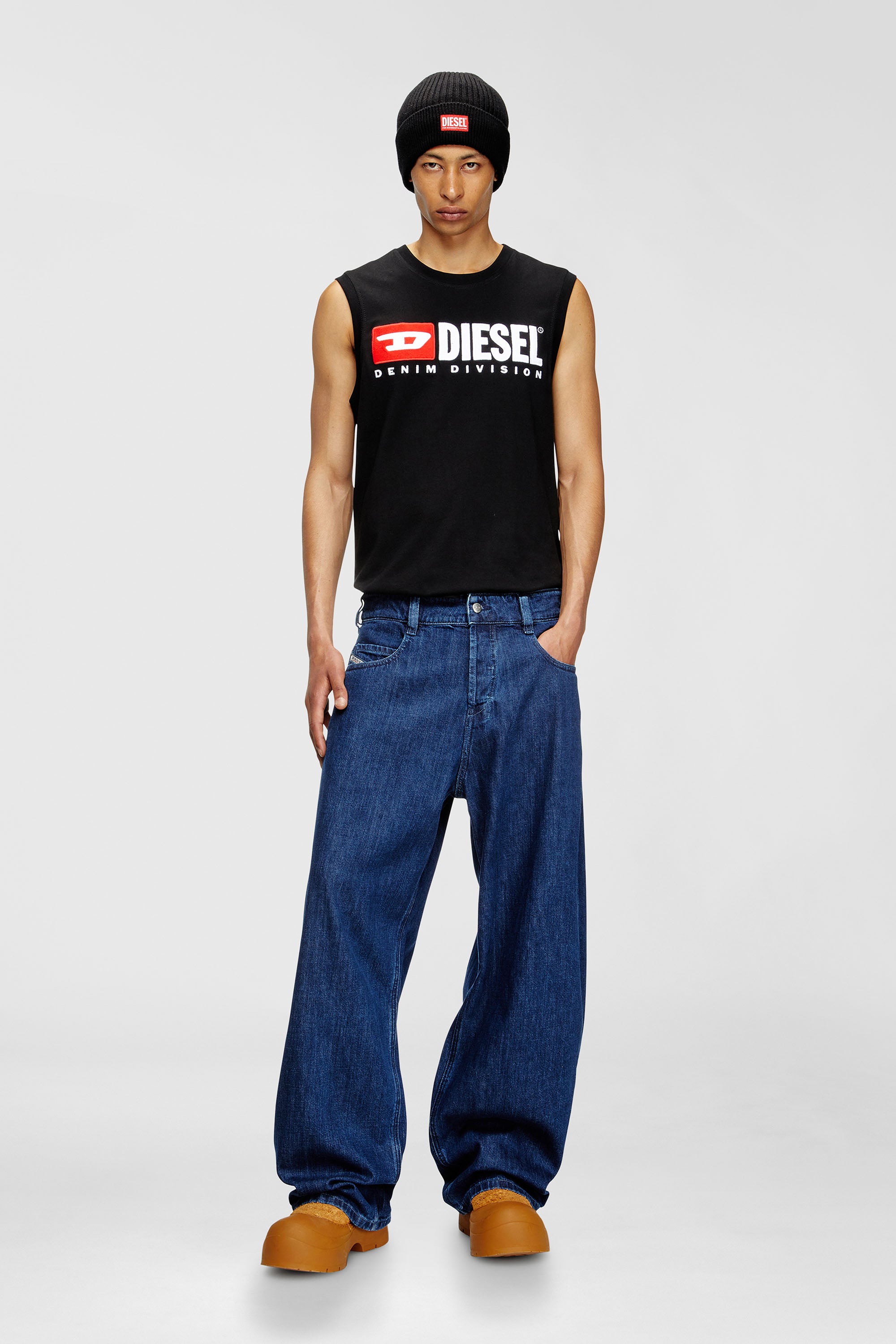 Diesel - Relaxed Jeans 1997 D-Enim-M 0DBDX Unisex, Azul Oscuro - 2