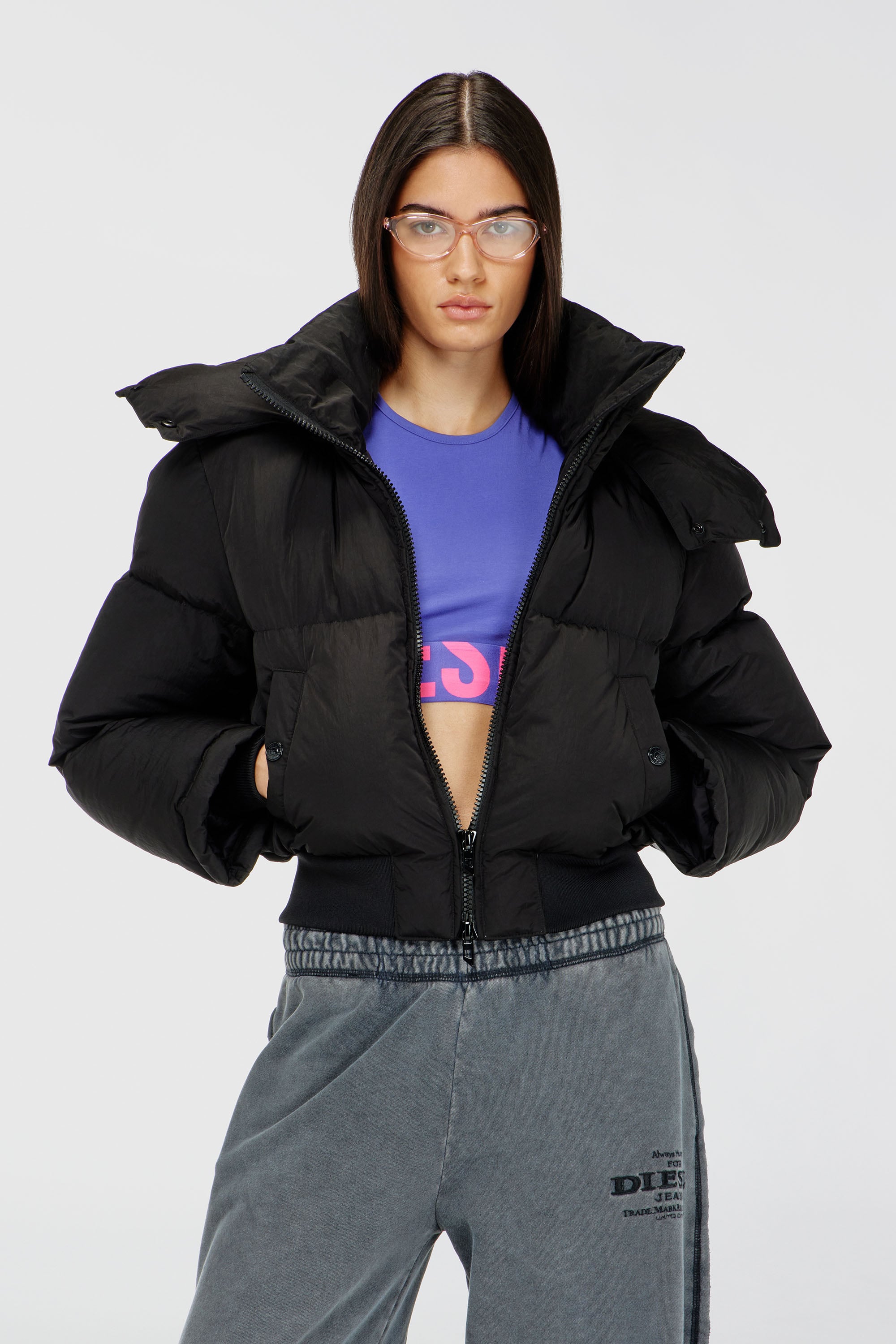 Diesel - ADA-D-POP, Camiseta con tirantes recortada con logotipo recortado Mujer in Morado - 1