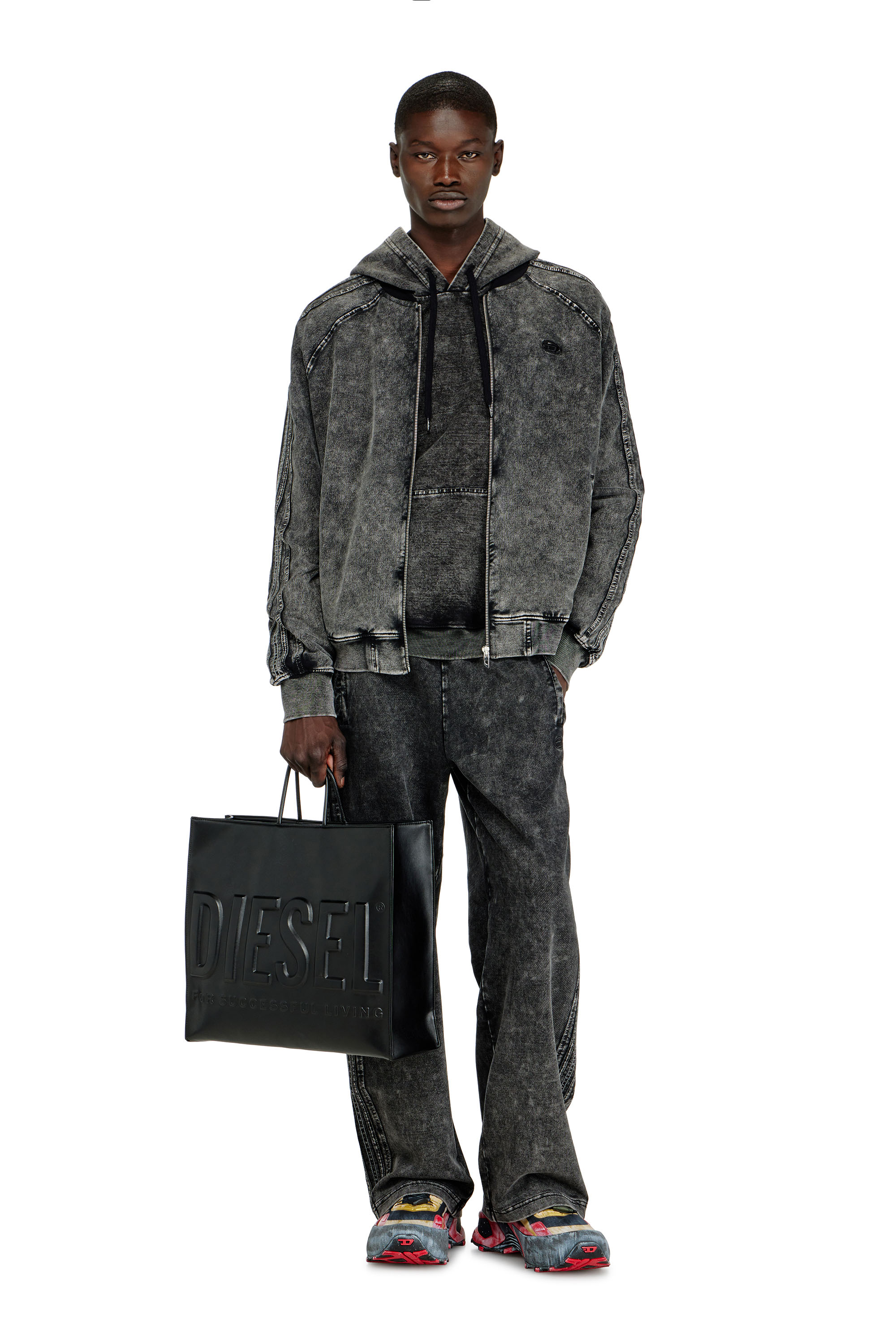 Diesel - DSL 3D SHOPPER EW X, Dsl 3D-Bolso de compras en PU suave con logotipo en relieve Unisex in Negro - 2