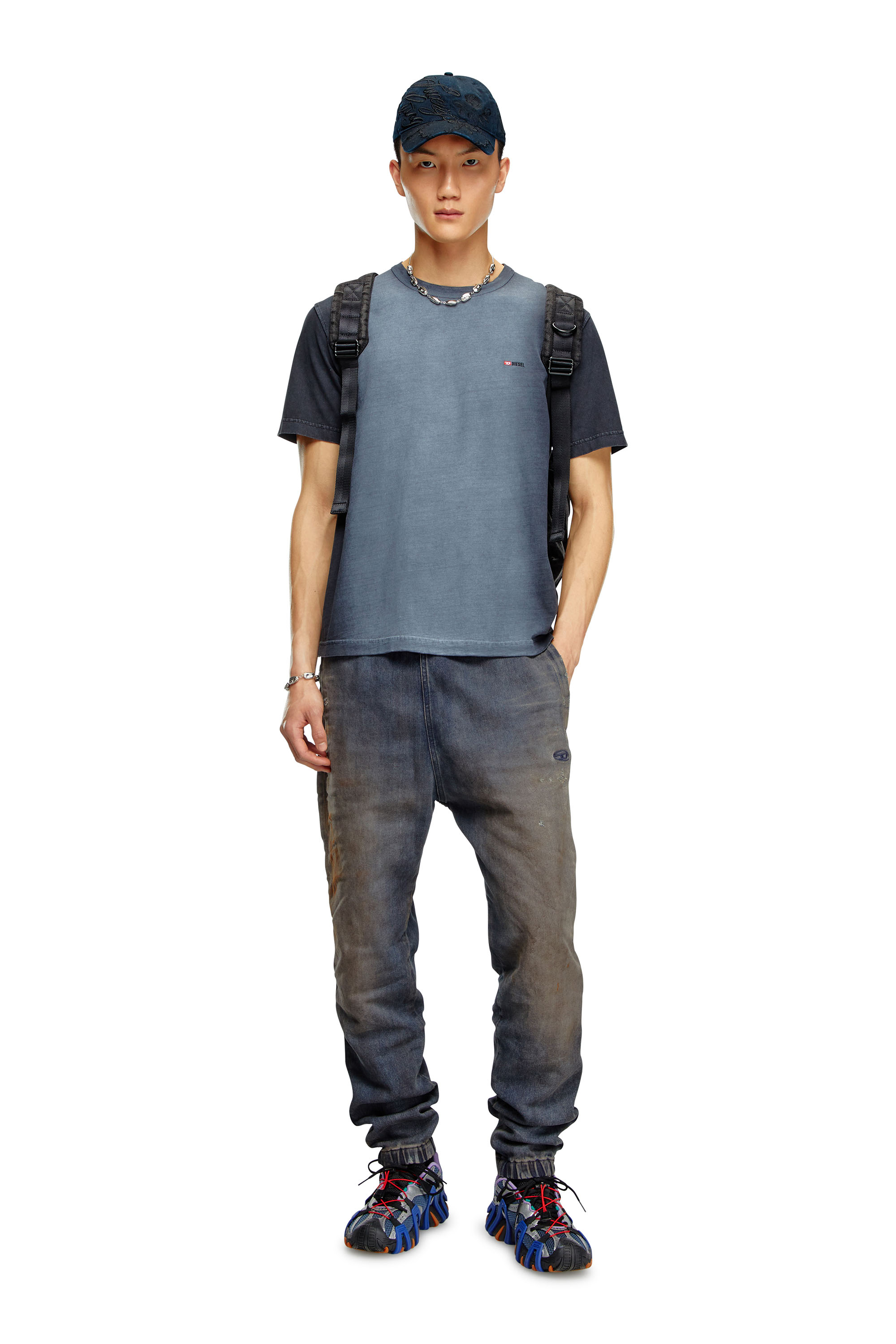 Diesel - T-ADJUST-Q2, Hombre Camiseta en tejido de algodón rociado in Negro - Image 2