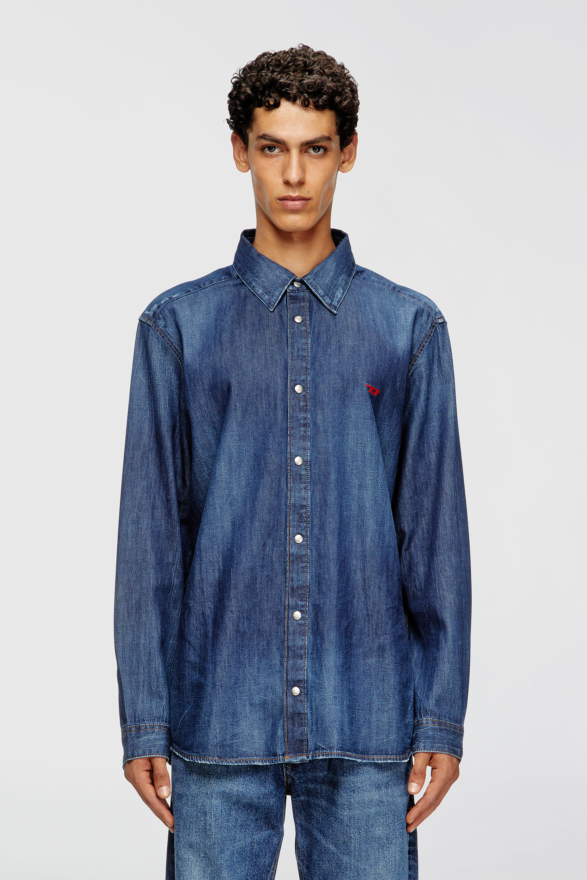 Diesel - D-SIMPLY, Camisa de denim con logo bordado Hombre in Azul marino - 1